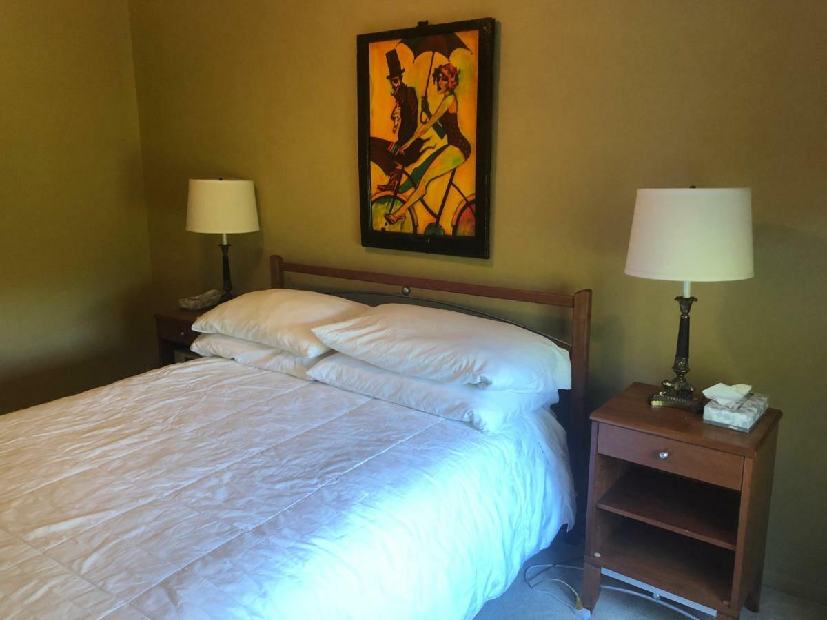 Huron River Guest House Ann Arbor Esterno foto